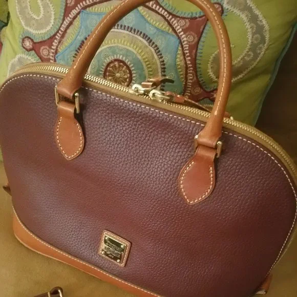 👜Dooney Zip Zip Satchel👜EUC - Picture 2 of 7